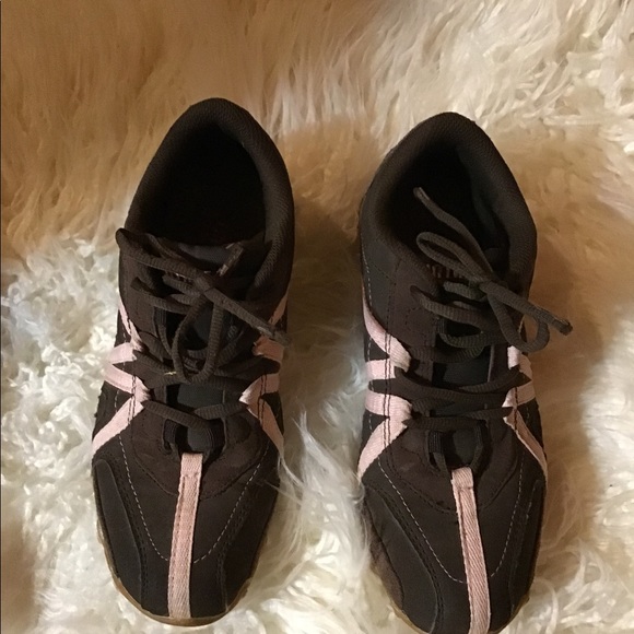 Women’s size 8.5 shoe - Picture 4 of 13